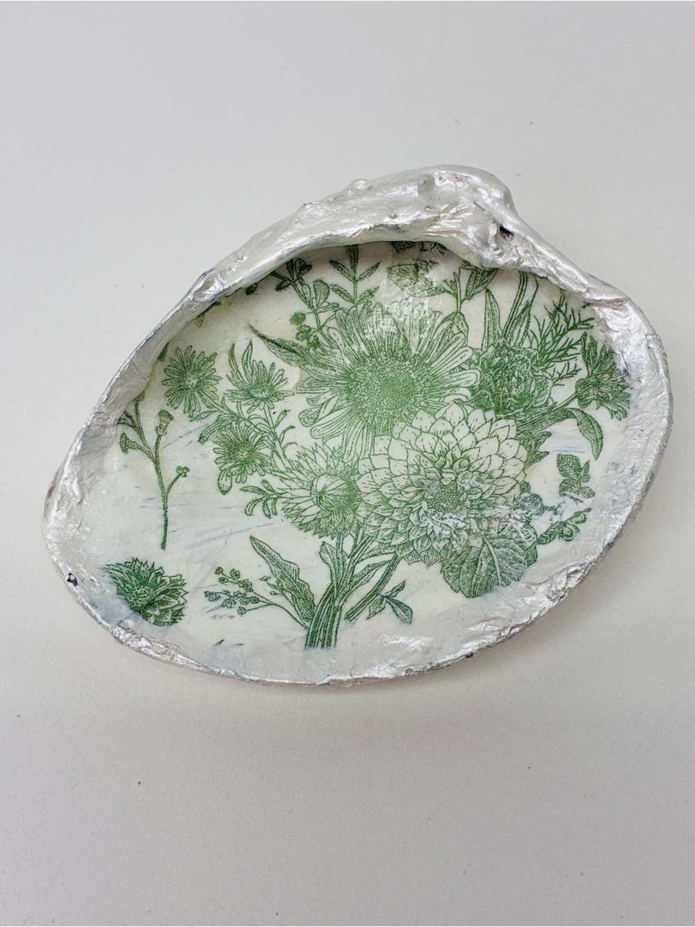 Hand Crafted Green & White Floral Trinket Shell Dish
